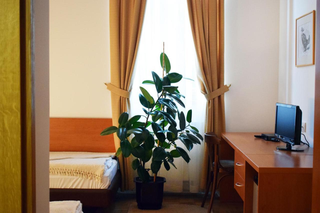 Hunting House Hotel Turija Екстериор снимка